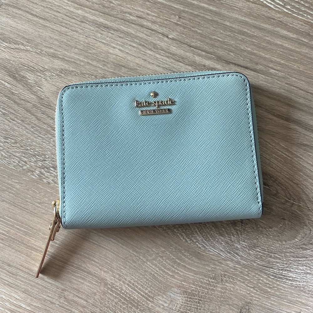 Mint Blue/Green Kate Spade Wallet ♠️